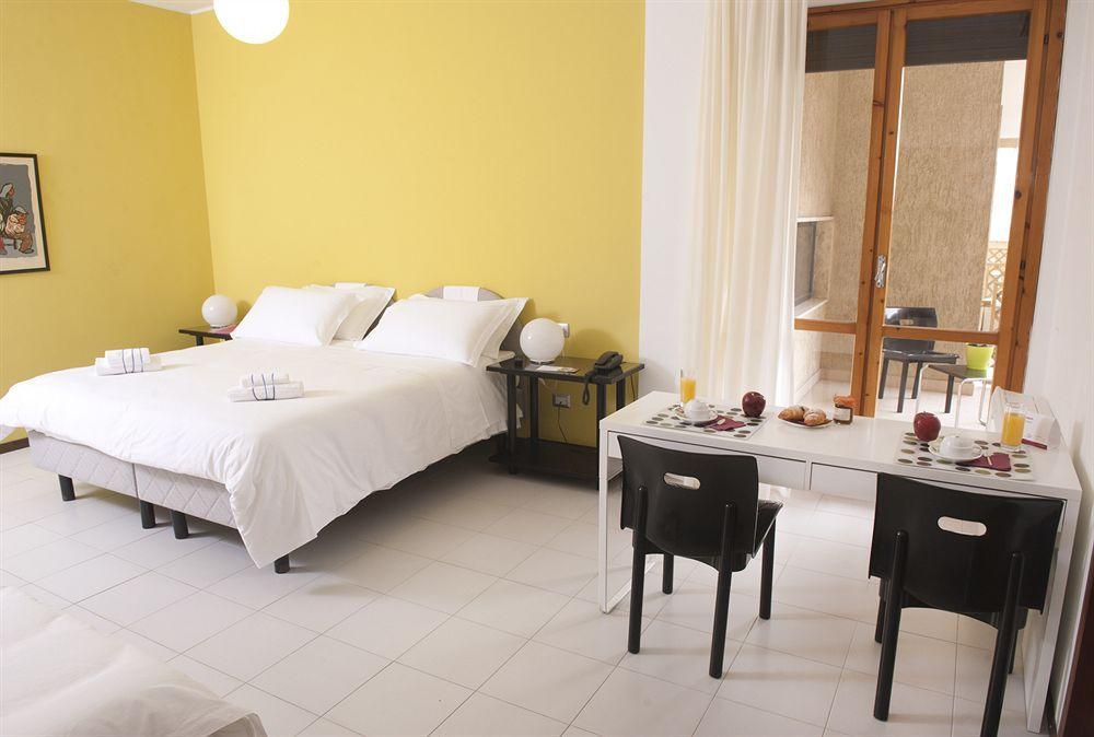 Hotel Zenit Salento Lecce Exteriör bild