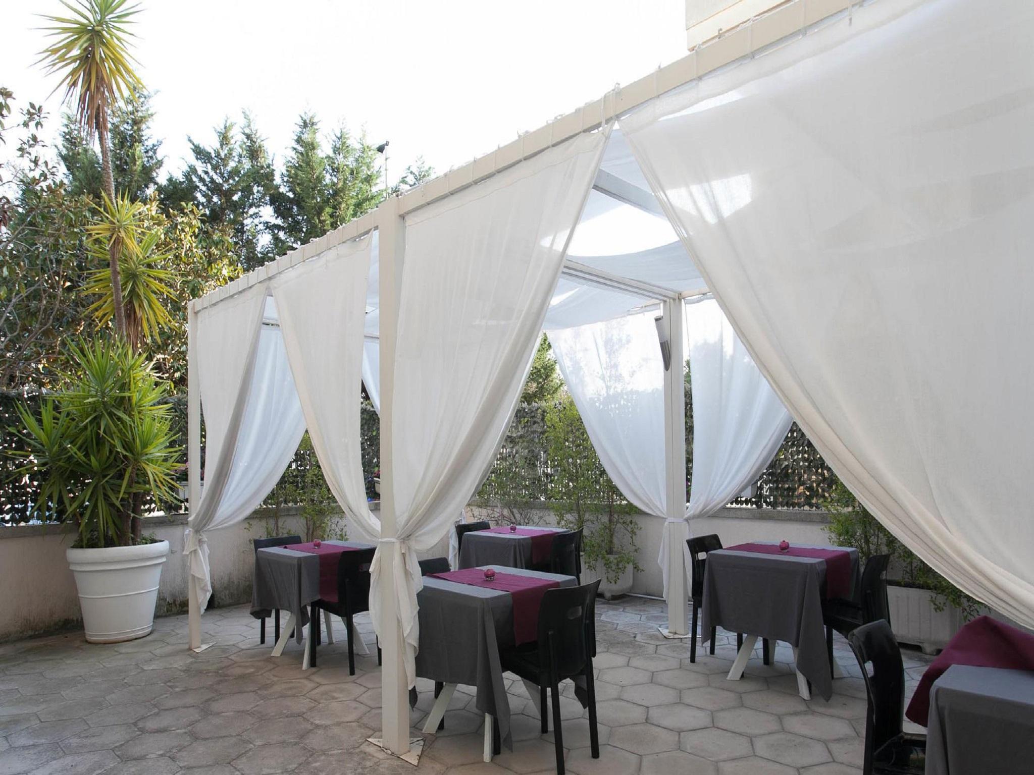 Hotel Zenit Salento Lecce Exteriör bild
